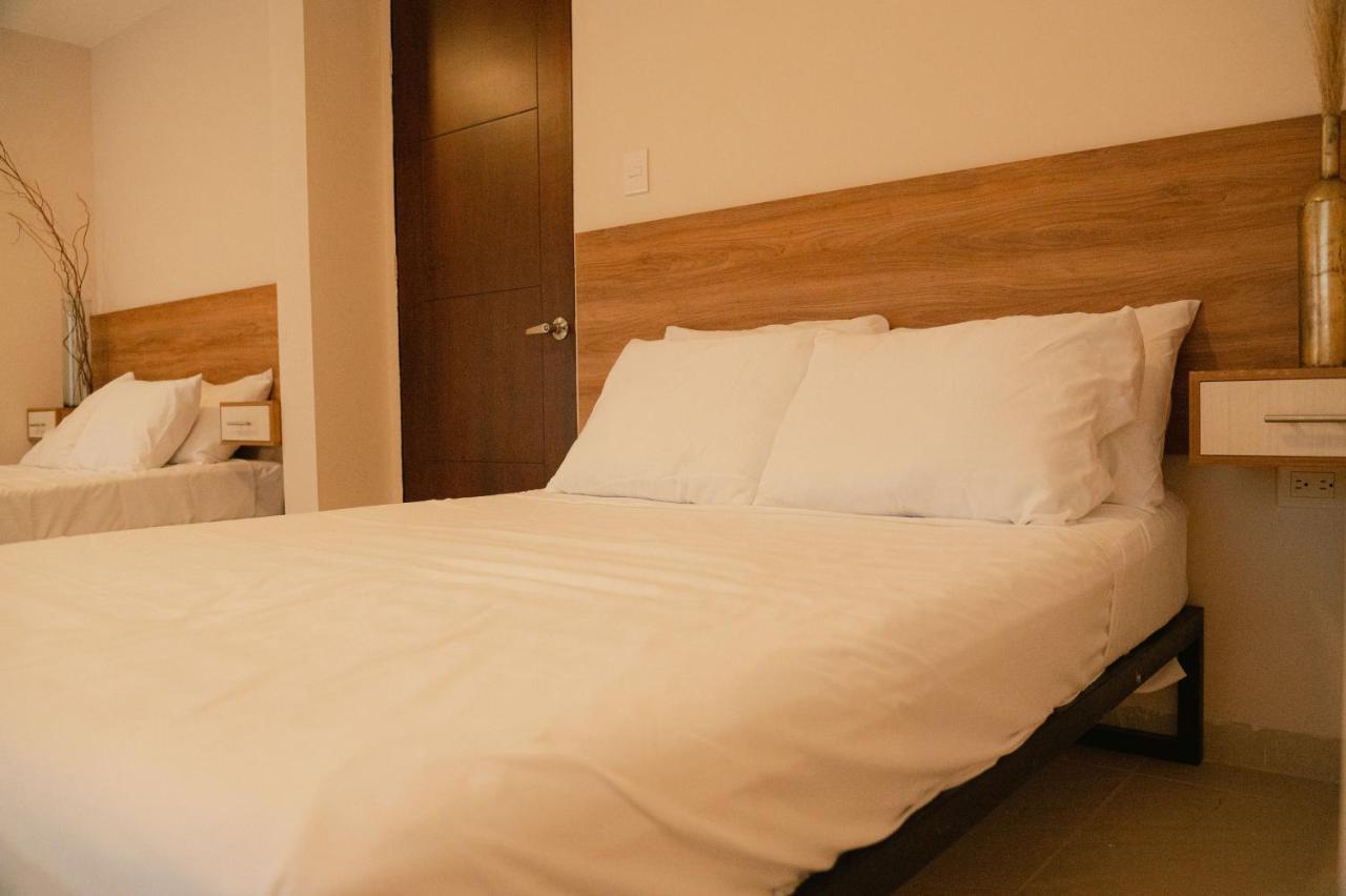 Hotel Fratelli アグアスカリエンテス エクステリア 写真