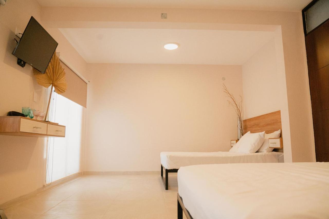 Hotel Fratelli アグアスカリエンテス エクステリア 写真