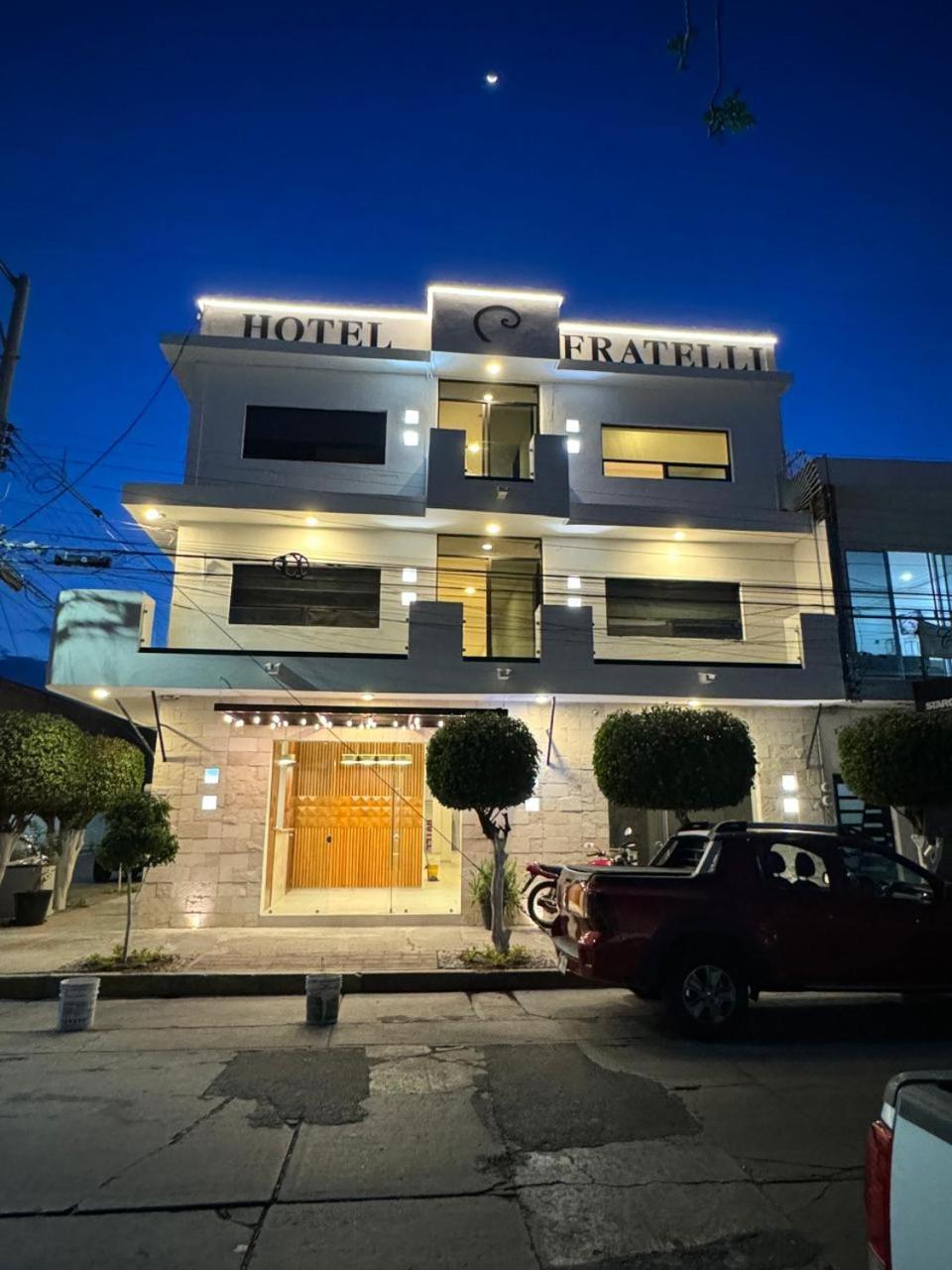 Hotel Fratelli アグアスカリエンテス エクステリア 写真